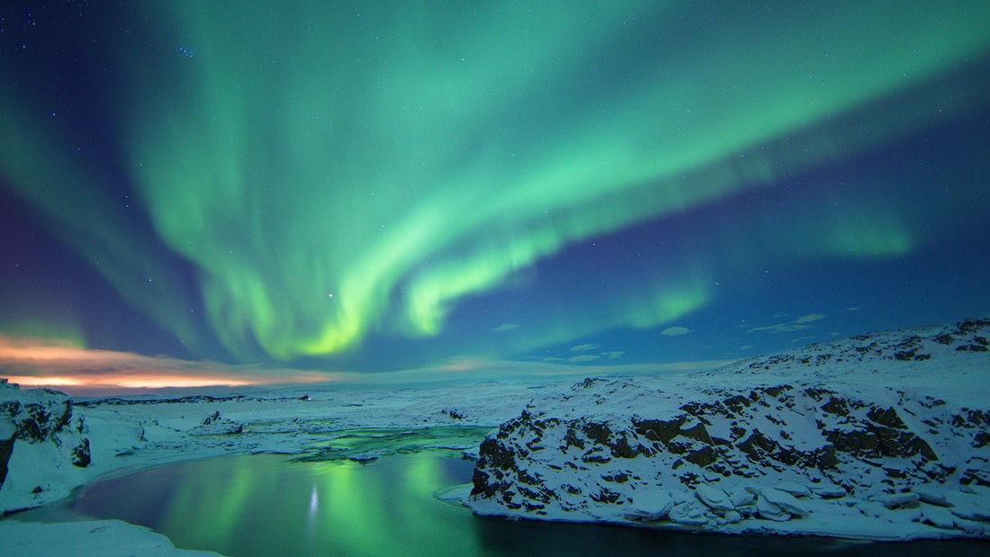 Northern lights over Iceland - evening aurora tour
